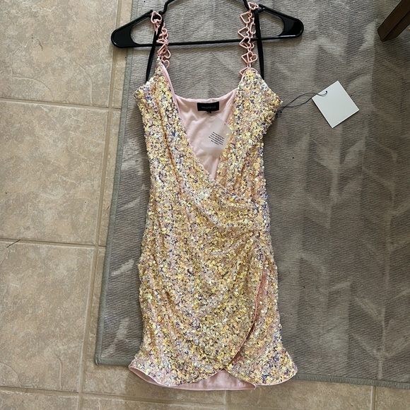 Majorelle Trish Pink sequin dress - Picture 6 of 8